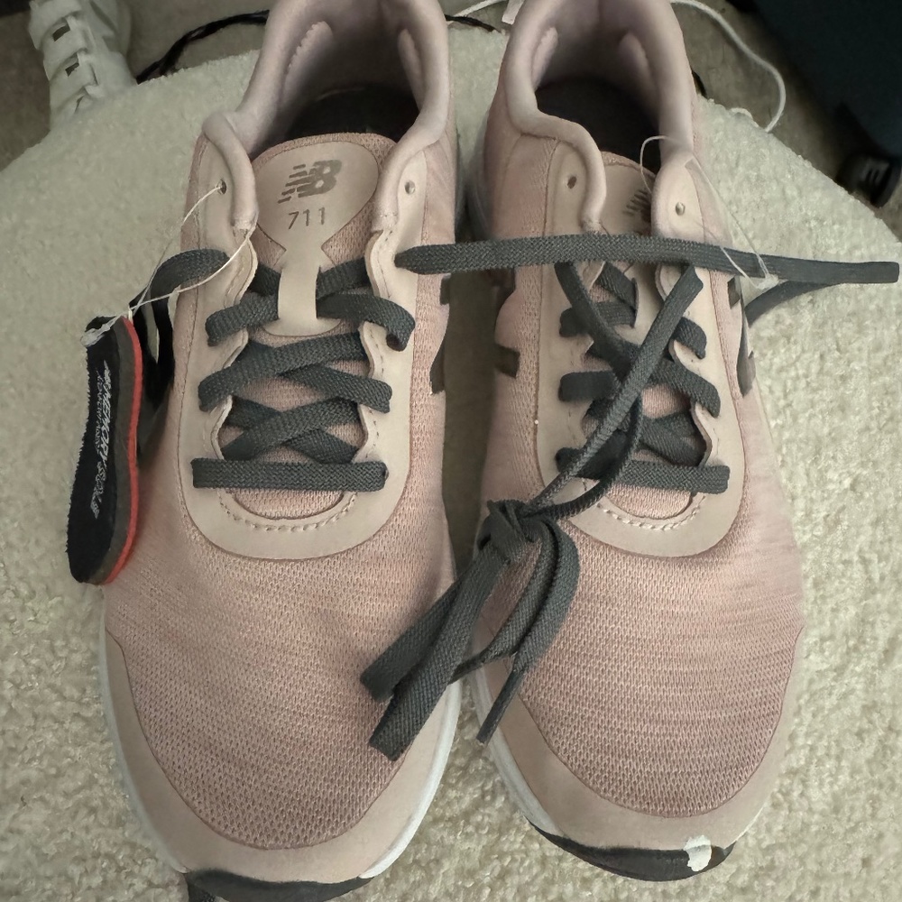 New Balance 711 NWT